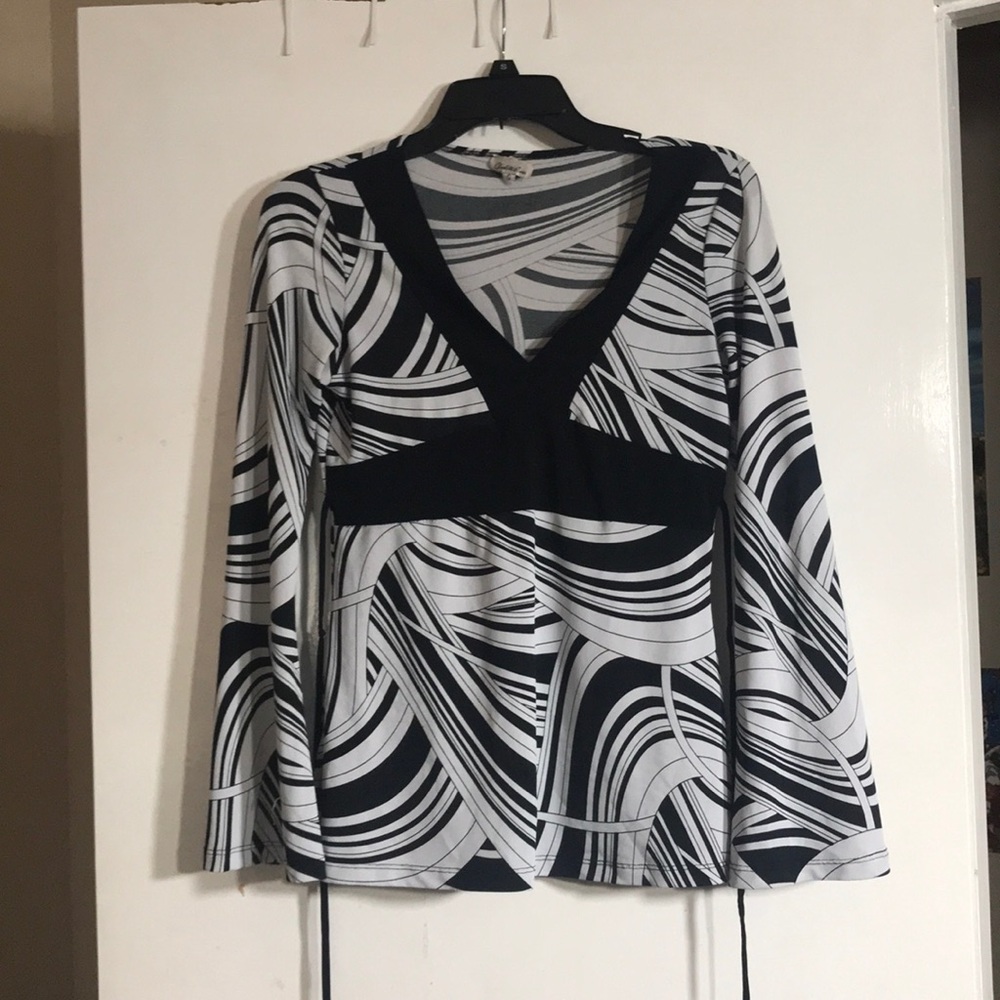Black and white tie in back blouse